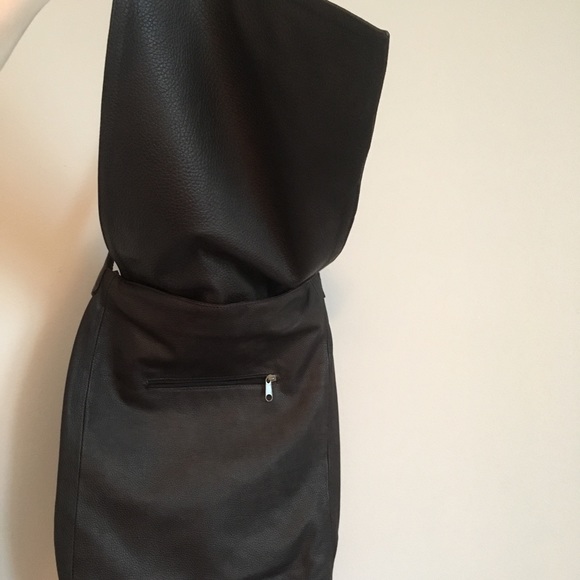 🌟 SALE 🌟 100% Italian Leather messenger bag - Picture 2 of 5